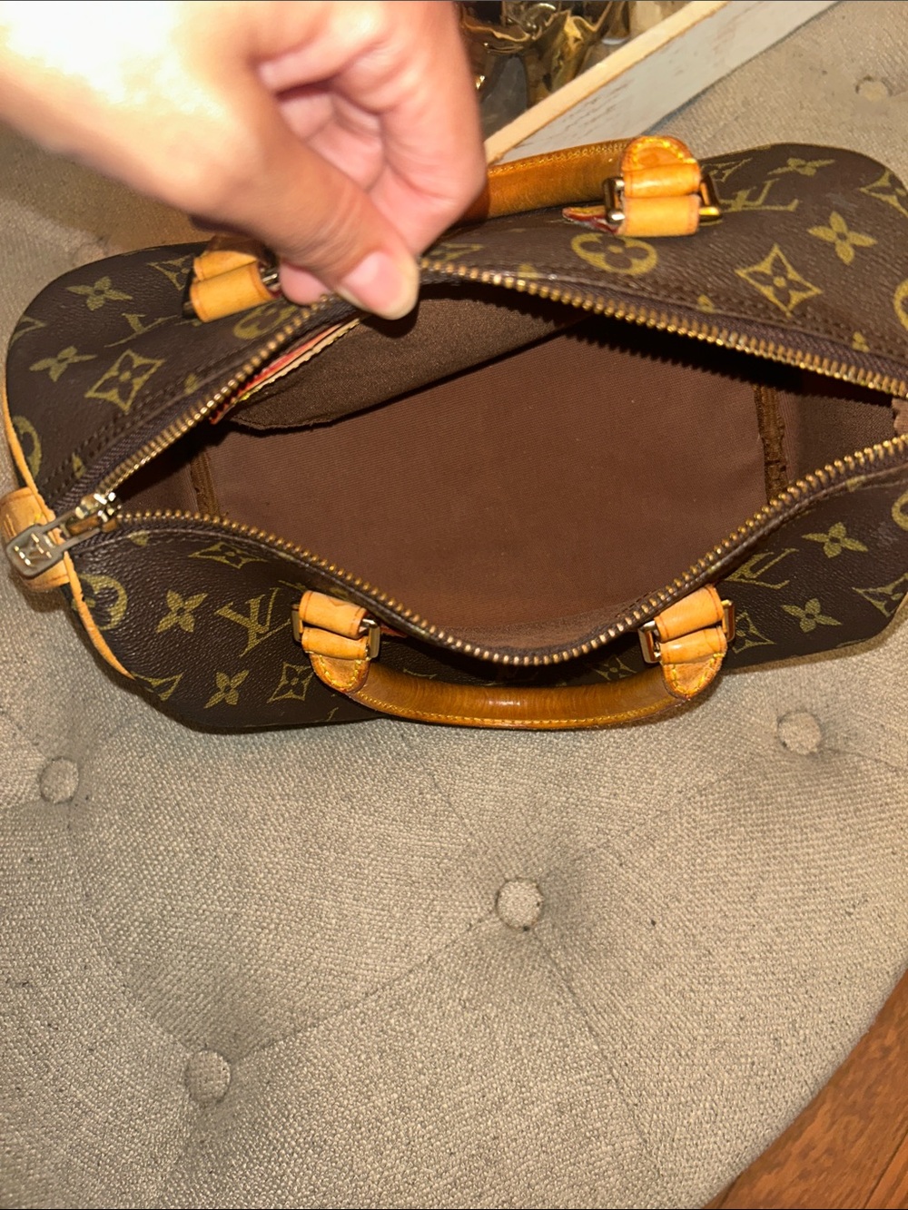 Louis Vuitton Monogram Speedy 25 bag - Picture 11 of 17